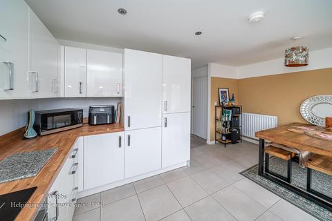 51 Aspen Road, Essington, Wolverhampton, WV11 2SD