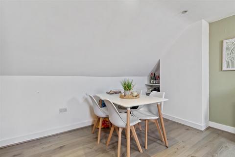 2 bedroom flat for sale, 6, 24 Cowper Road, Worthing