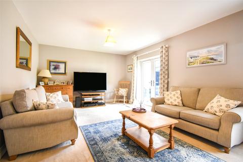 4 bedroom detached house for sale, Maynard Drive, Hampshire RG27