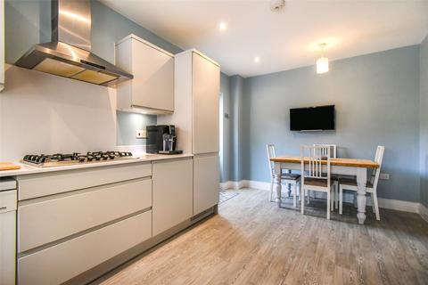 2 Maynard Drive, Hook, RG27 9FH