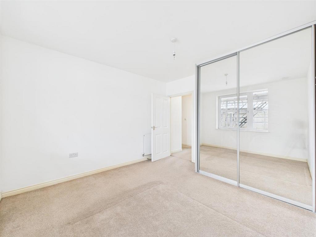 CAM02885 G0-PR0445-STILL012.jpg