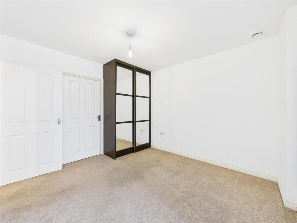 CAM02885 G0-PR0445-STILL009.jpg