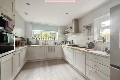 3 bedroom end of terrace house for sale, Mount Pleasant, Paddock Wood, Tonbridge, TN12 6AH