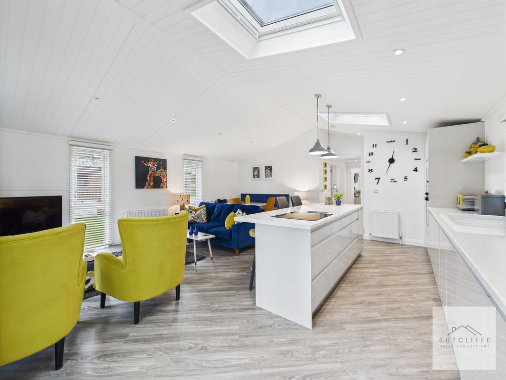 Kitchen / Living Space