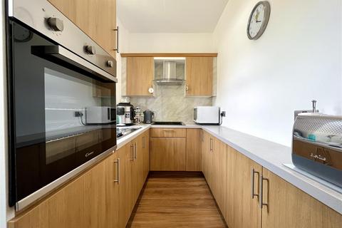 22 Thorn View, Elland, HX5 9BD