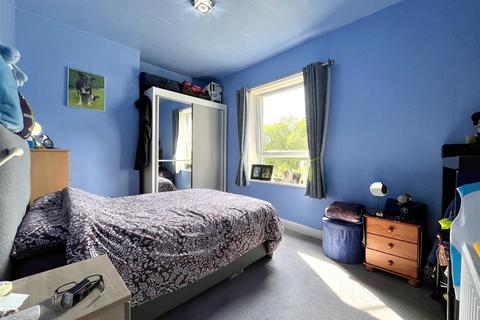 22 Thorn View, Elland, HX5 9BD