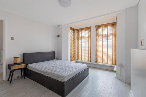 1 bedroom flat for sale, Walker Road, Cardiff CF24
