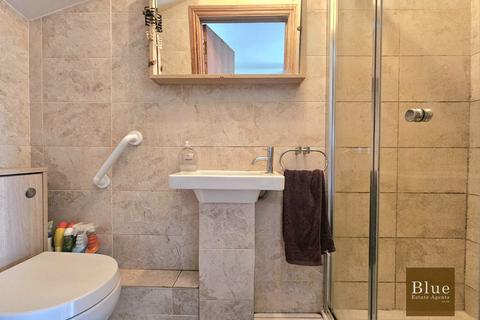 10a Midhurst Gardens, Hillingdon, Uxbridge, UB10 9DL