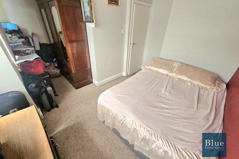 10a Midhurst Gardens, Hillingdon, Uxbridge, UB10 9DL