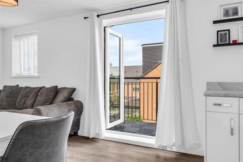 6 Arnold Close, Hertford, SG13 7ES
