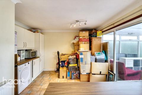 24 Brent Close, Witham, CM8 1TJ