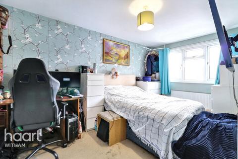 24 Brent Close, Witham, CM8 1TJ
