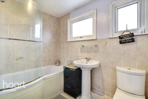 24 Brent Close, Witham, CM8 1TJ