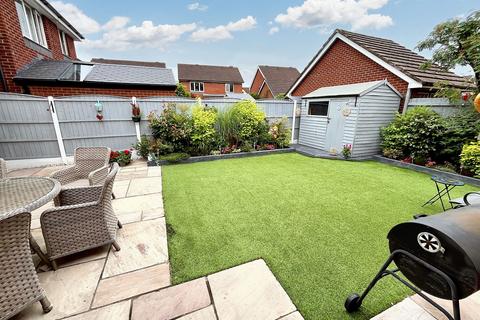 4 bedroom detached house for sale, Redmere Drive, Bury, BL9