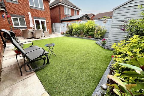 4 bedroom detached house for sale, Redmere Drive, Bury, BL9