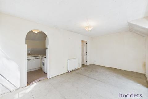 Studio for sale, Williams Close, Addlestone, Surrey, KT15