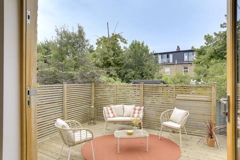 2 bedroom flat for sale, Manor Park, Hither Green , London, SE13