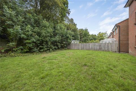 2 bedroom apartment for sale, Bankside Close, Isleworth