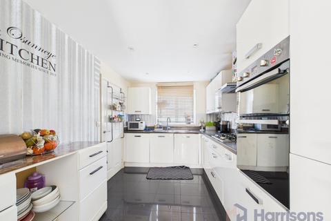 4 bedroom detached house for sale, Eveas Drive, Sittingbourne, Kent, ME10 3FD