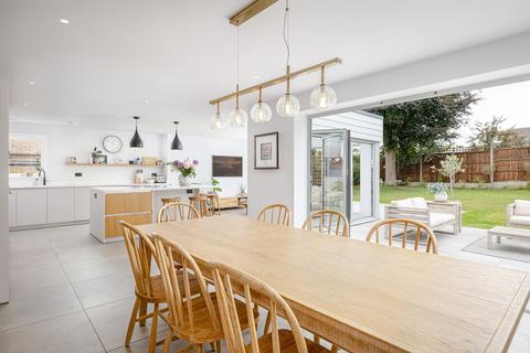 5 Blacklands Close, Saffron Walden, CB11 4BX