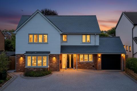 5 Blacklands Close, Saffron Walden, CB11 4BX
