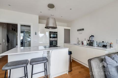 2 bedroom apartment for sale, Maritime Square, Plymouth PL1