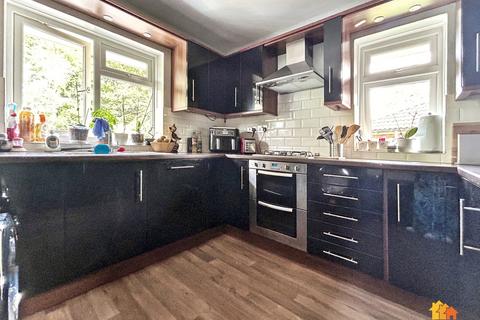 2 bedroom maisonette for sale, Mount Nugent, Chesham, HP5