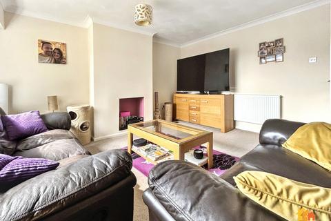 2 bedroom maisonette for sale, Mount Nugent, Chesham, HP5