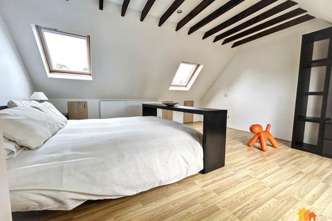 4 bedroom semi-detached house for sale, Ashley Green Road, Chesham, HP5