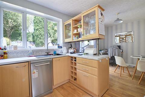 39 Paton Road, Bexhill-on-sea, TN39 5DJ