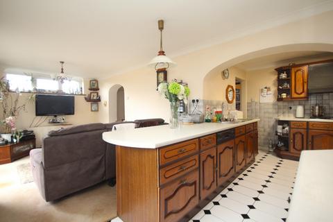 undefined, Southdene, Halstead, TN14