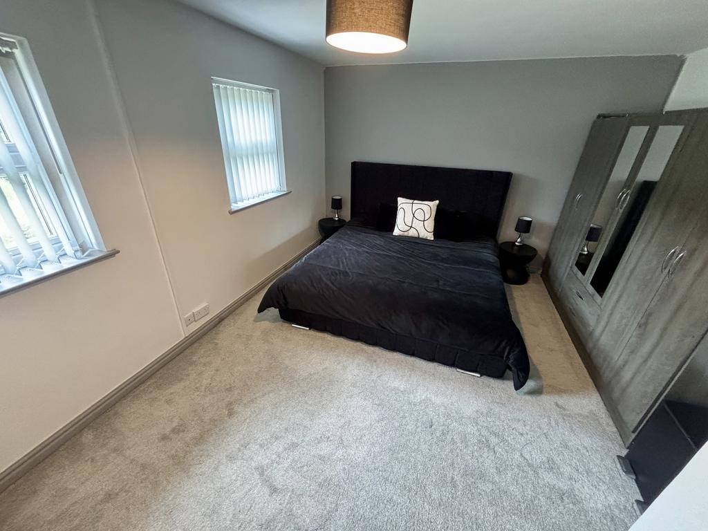 Rear bedroom 2