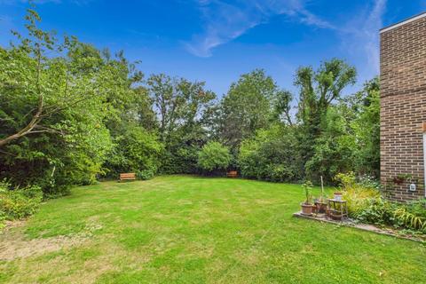 undefined, Firtree Court, Bromley BR2