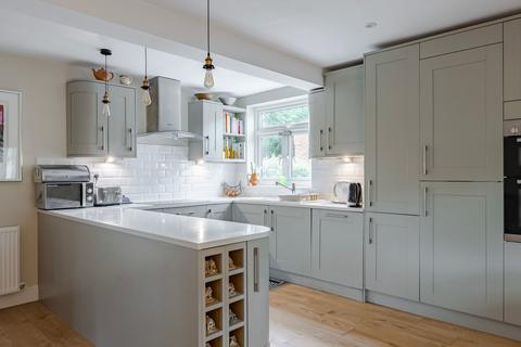 5 bedroom detached house for sale, Manor Road, North Walsham