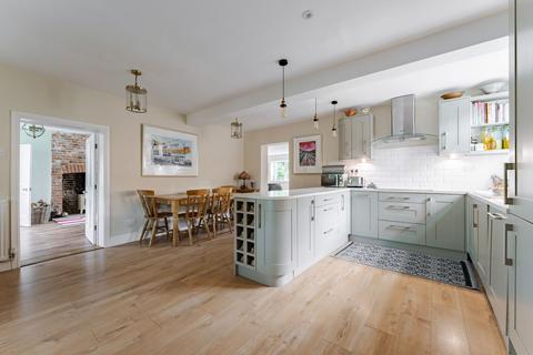 5 bedroom detached house for sale, Manor Road, North Walsham