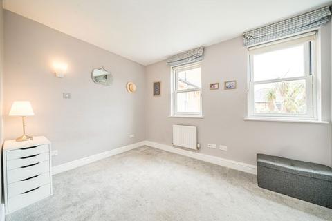 undefined, Barneby Close, Twickenham TW2