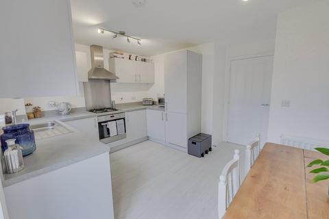 115 Brompton Drive, Bradford, BD10 0DW