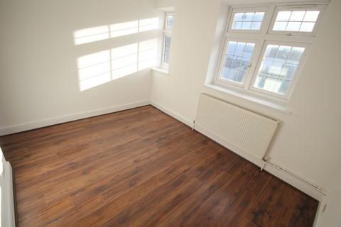 2 bedroom flat to rent, Harrow HA1