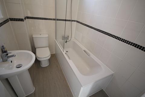 2 bedroom flat to rent, Harrow HA1