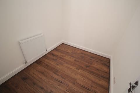2 bedroom flat to rent, Harrow HA1