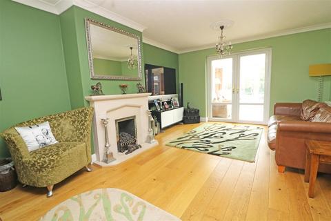 6 Armonde Close, Boreham, Chelmsford, CM3 3GA