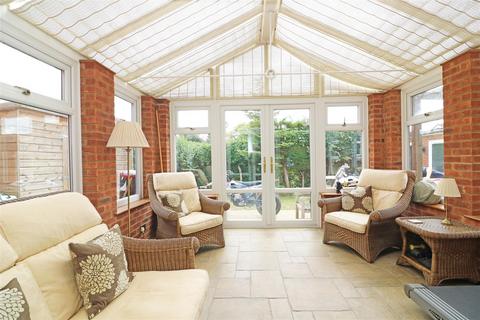 6 Armonde Close, Boreham, Chelmsford, CM3 3GA