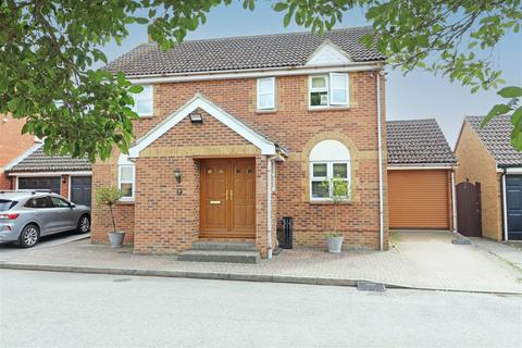 6 Armonde Close, Boreham, Chelmsford, CM3 3GA
