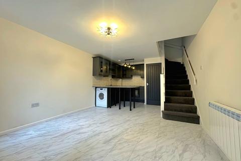 1 bedroom terraced house for sale, Waverley Court, Woking, Surrey, GU22