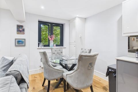 2 bedroom apartment for sale, Treadaway Hill, Loudwater, Buckinghamshire, HP10