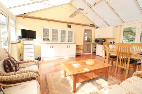 3 bedroom detached house for sale, Prospect, Pewsey, SN9 5NT