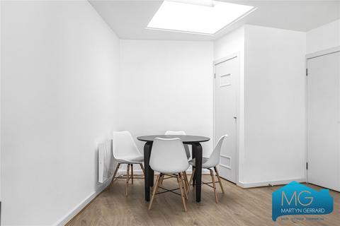 2 bedroom apartment for sale, Heath Street, Hampstead, London, NW3