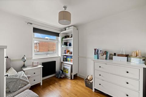 44 Farncombe Way, Whitfield, Dover, CT16 3NT
