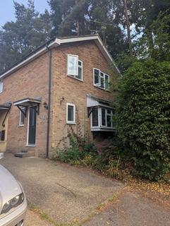39 Cornwall Road, Whitehill, Bordon, GU35 9PP