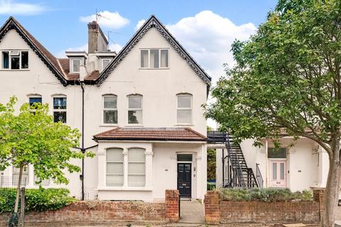 3 bedroom apartment for sale, Sunningfields Road, Hendon NW4